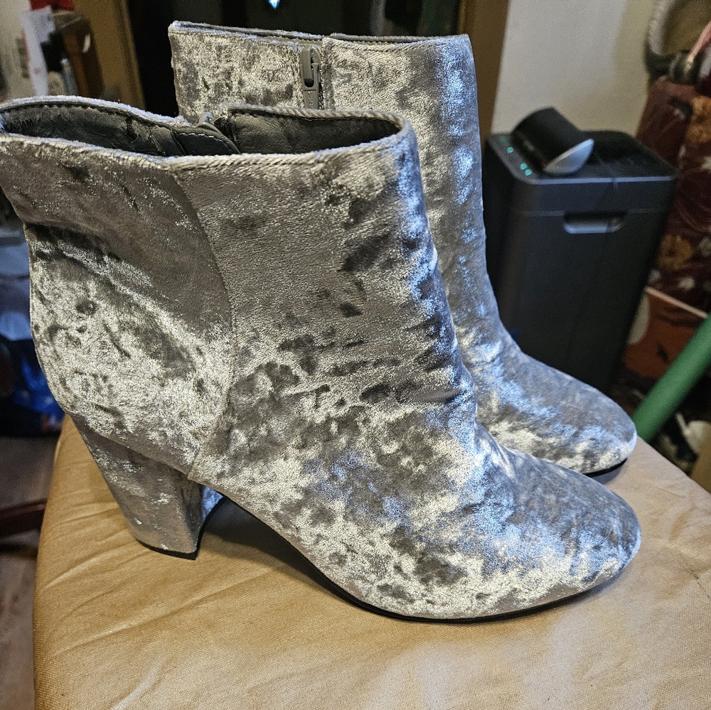 Diba London crushed velvet silver boots. Size 11.
